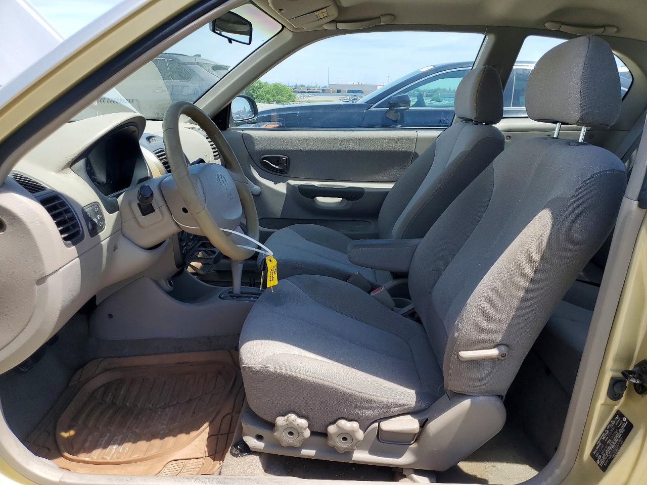 2000 Hyundai Accent VIN KMHCG35G2YU043819 photo 7