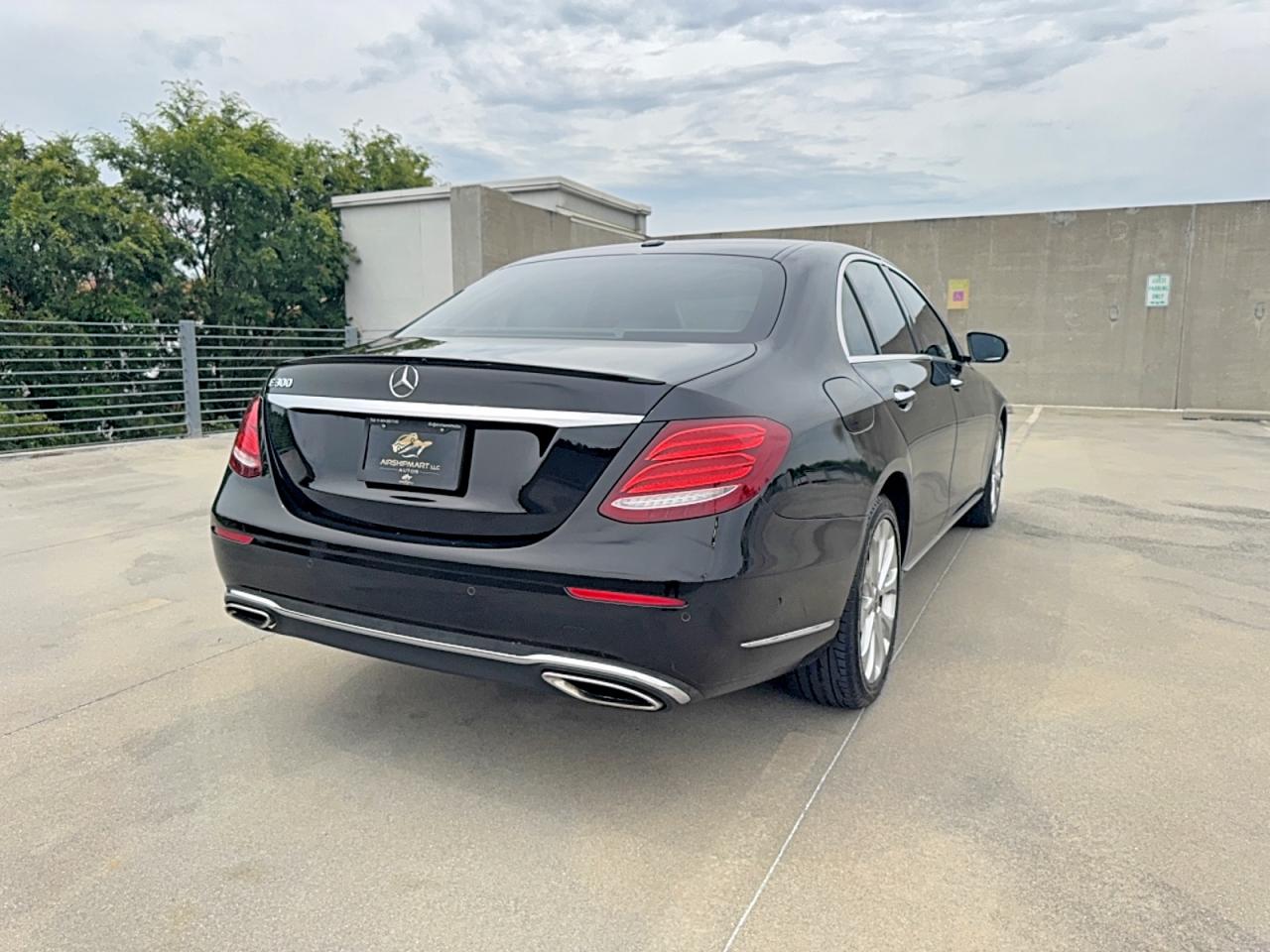 2018 Mercedes-Benz E-class VIN WDDZF4JB2JA294127 photo 4
