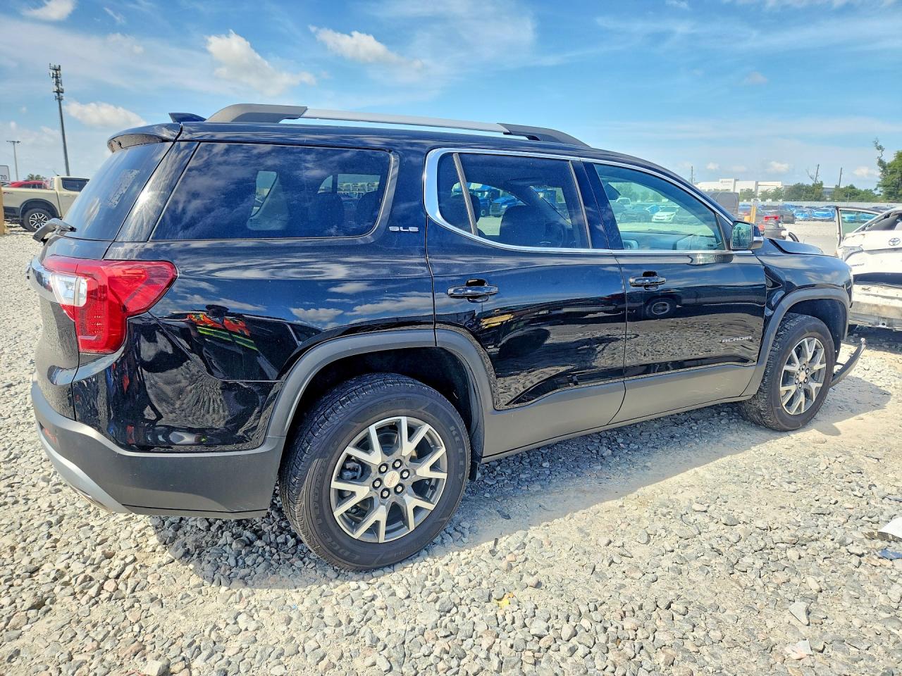 2022 GMC Acadia VIN 1GKKNKL47NZ179505 photo 3