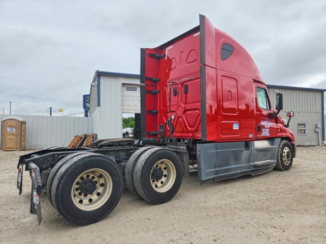 2017 FREIGHTLINER All other VIN 1FUJGLDR5HLHM7660 photo 4