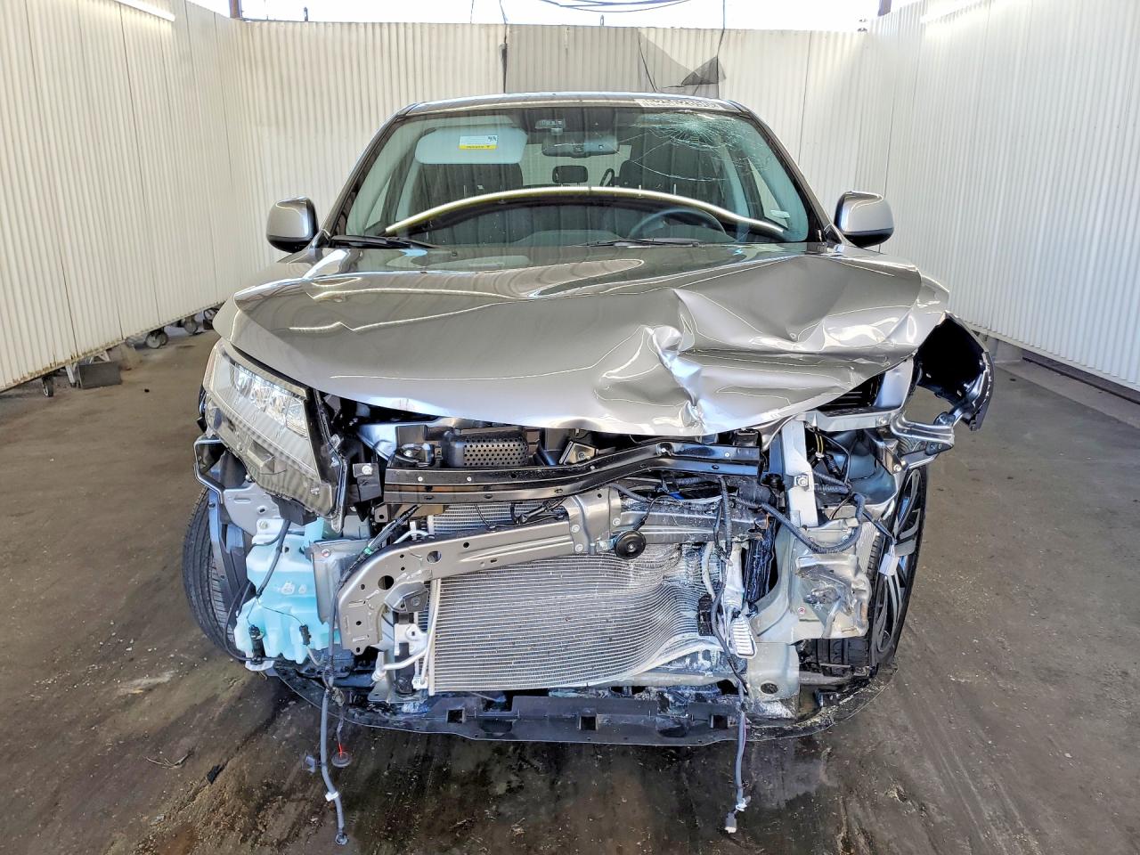 2026 Mitsubishi Outlander VIN JA4ARUAU5TU002675 photo 5