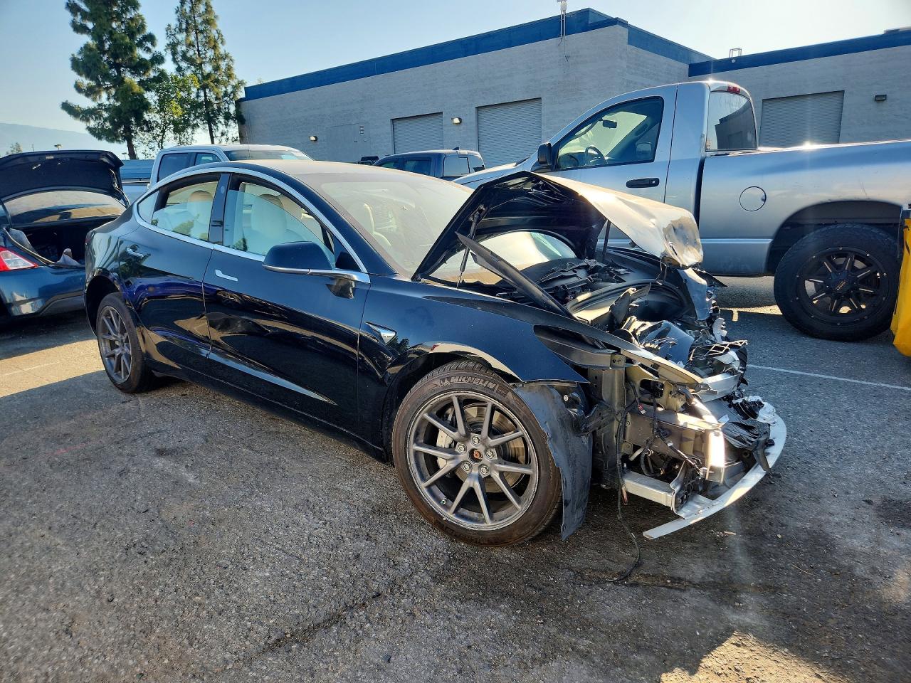 2019 Model 3 VIN 5YJ3E1EB8KF391577 photo 4