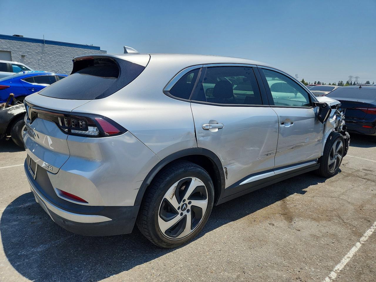 2023 VINFAST All other VIN RLLV1AEB3PH000417 photo 3