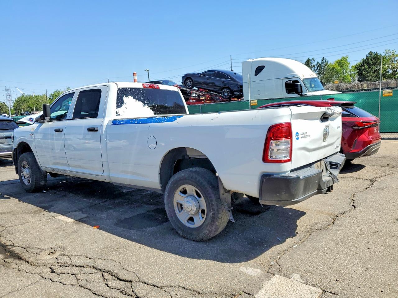 2022 Ram 3500 VIN 3C63R3GJ5NG276817 photo 2