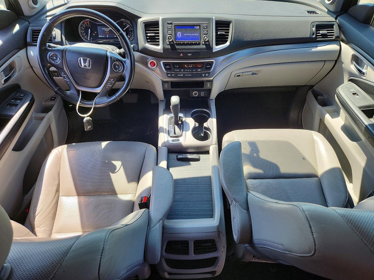2019 Honda Ridgeline VIN 5FPYK3F57KB040122 photo 8