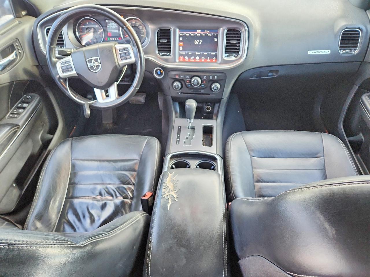 2011 Dodge Charger VIN 2B3CM5CT0BH598272 photo 8
