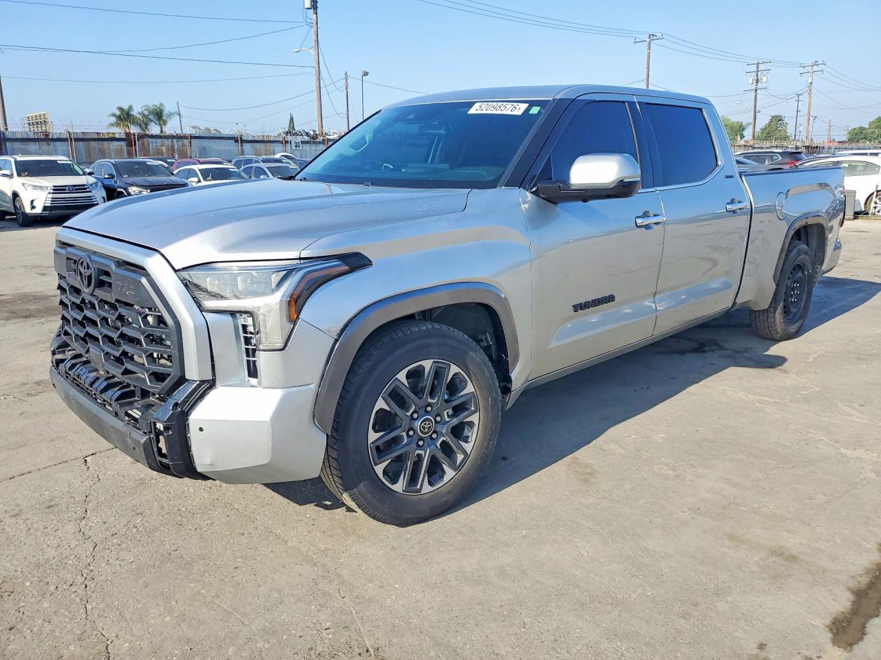 2022 Toyota Tundra VIN 5TFJC5BC3NX001030 photo 1