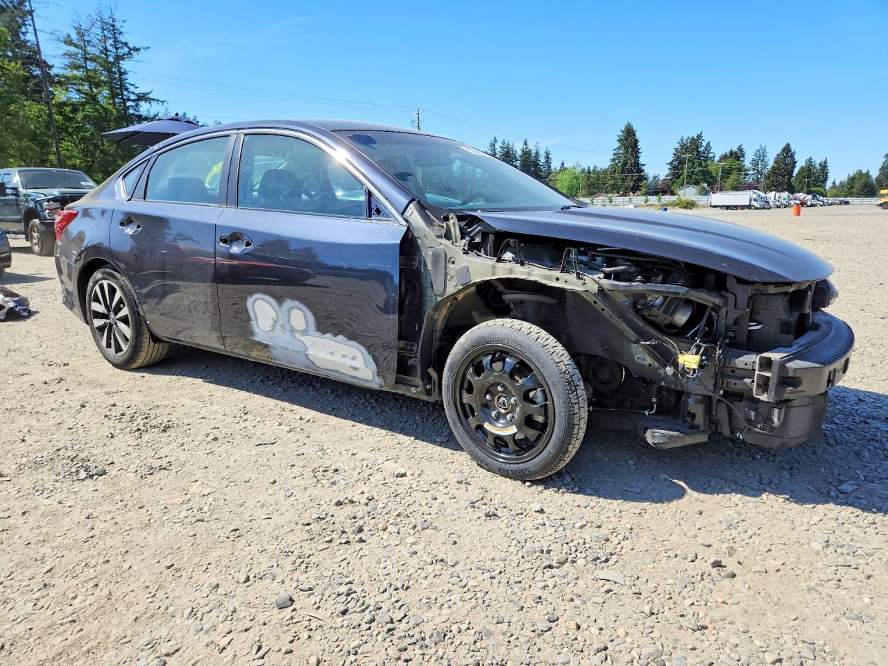 2018 Nissan Altima VIN 1N4AL3AP2JC263976 photo 4