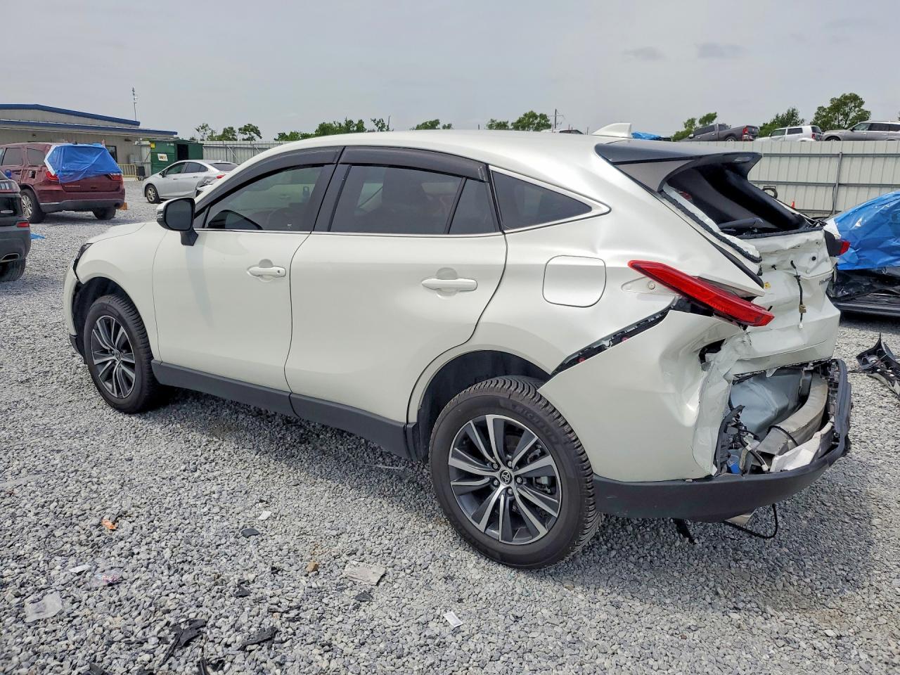 2022 TOYOTA Venza VIN JTEAAAAH6NJ114285 photo 2