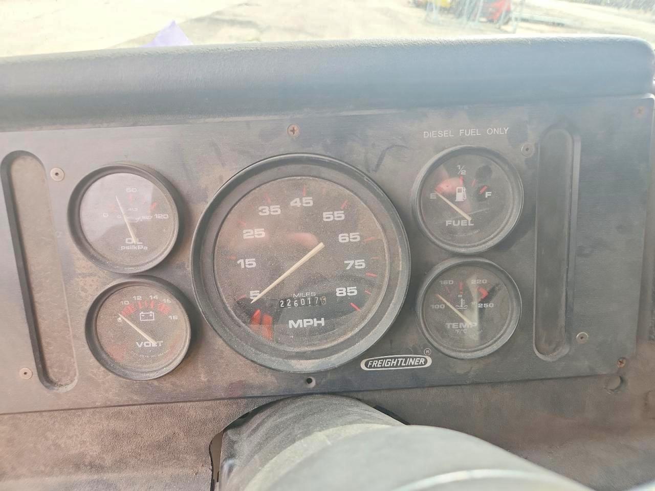 1998 FREIGHTLINER All other VIN 4UZA4FF41WC897922 photo 9