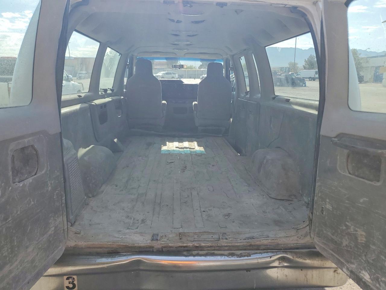 2009 Ford Econoline VIN 1FMNE11W89DA37623 photo 10