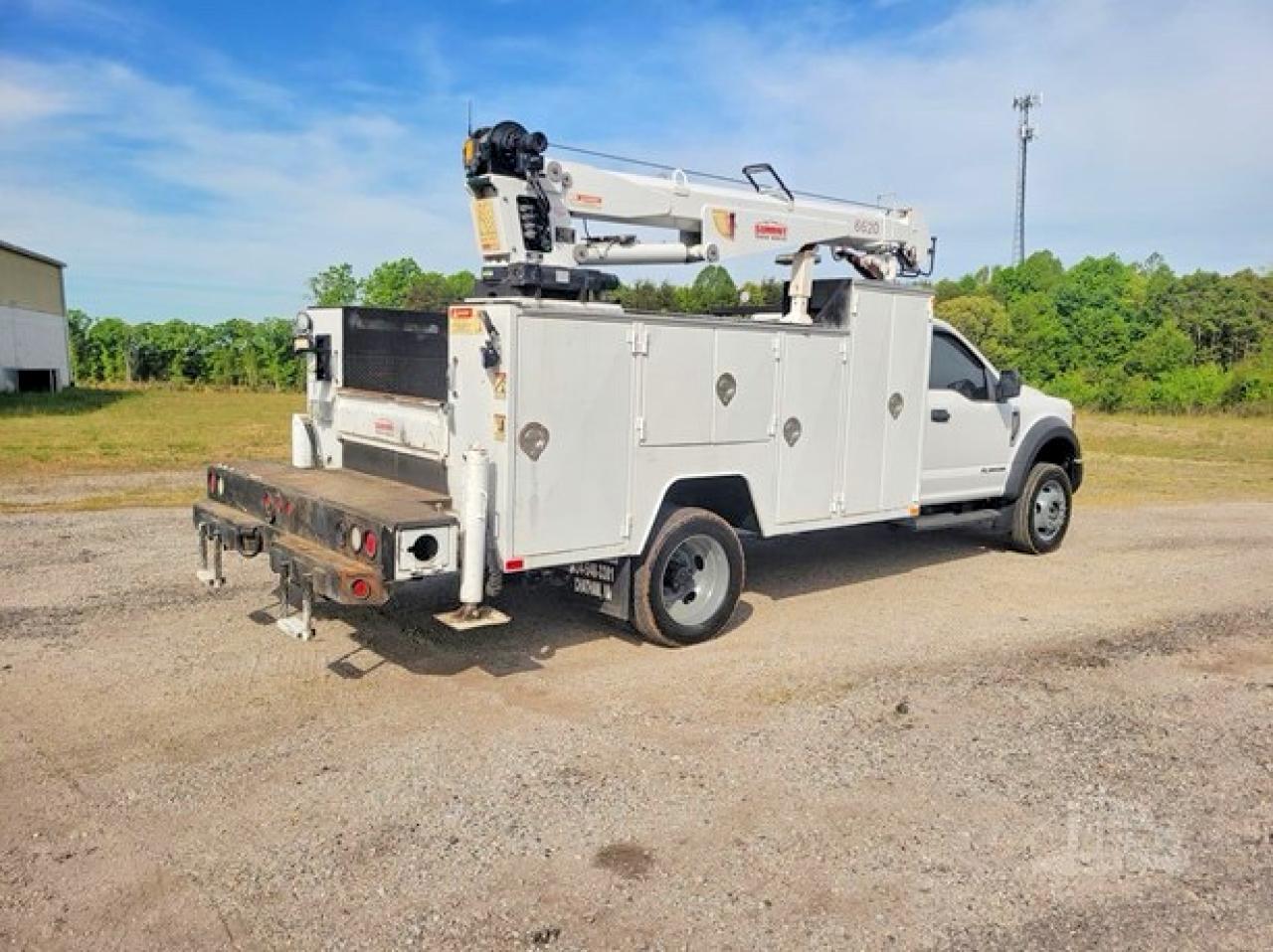 2018 Ford F550 VIN 1FDUF5GT3JEC52368 photo 4