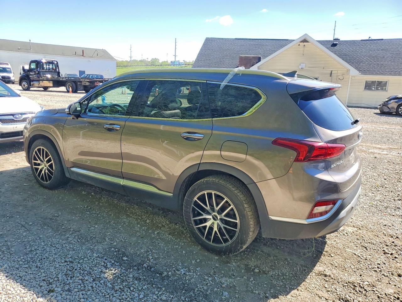 2019 Hyundai Santa fe VIN 5NMS5CAA3KH066242 photo 2