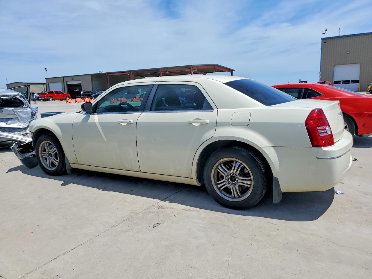 2009 Chrysler 300 VIN 2C3KA43DX9H558009 photo 2
