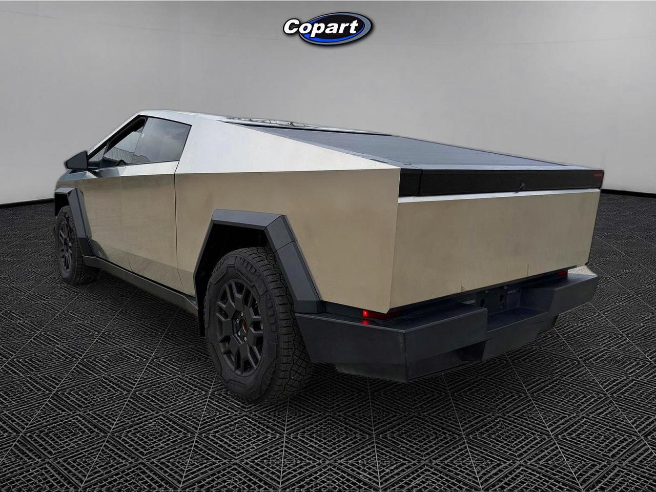 2024 Tesla Cybertruck VIN 7G2CEHEE3RA048554 photo 3