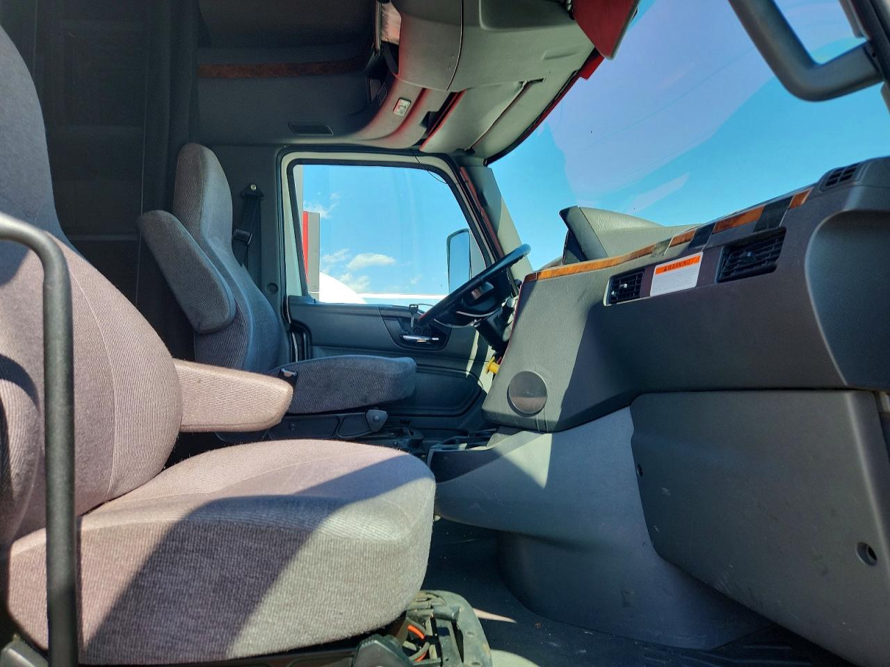 2019 International All other VIN 3HSDZAPR8KN179729 photo 5