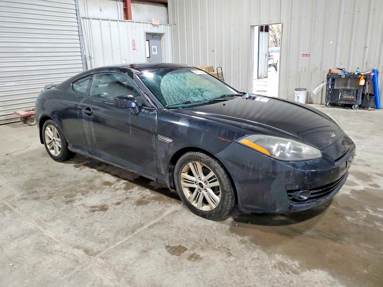 2008 HYUNDAI Tiburon VIN KMHHM66D68U293276 photo 4