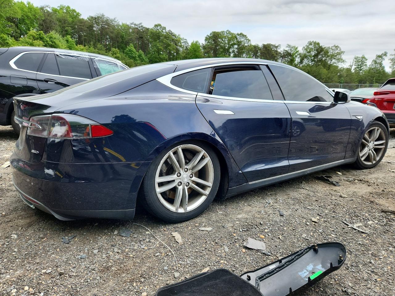 2015 Tesla Model s VIN 5YJSA1H22FFP74892 photo 3