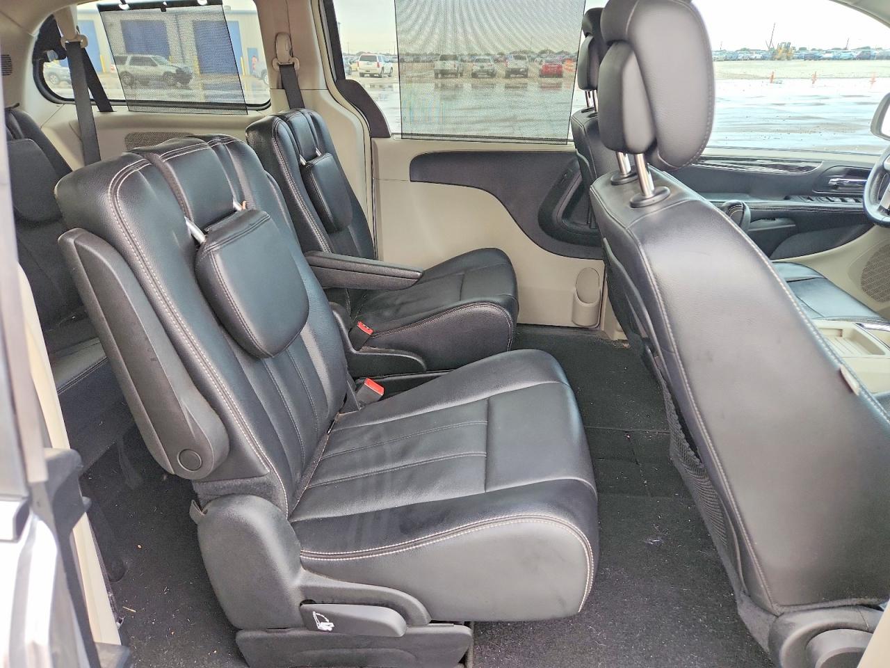 2015 Chrysler Minivan VIN 2C4RC1BG7FR547523 photo 11