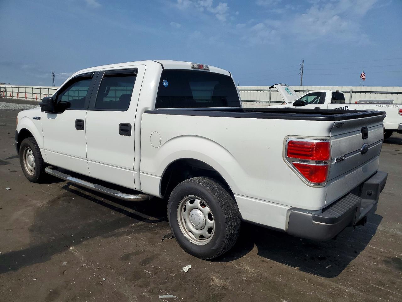 2010 Ford F150 VIN 1FTEW1CW9AFA70766 photo 2
