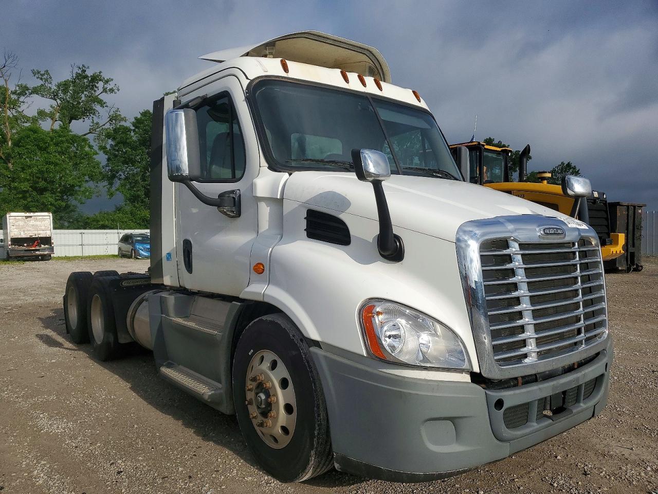 2019 FREIGHTLINER All other VIN 3AKJGBDV9KDJW2049 photo 1