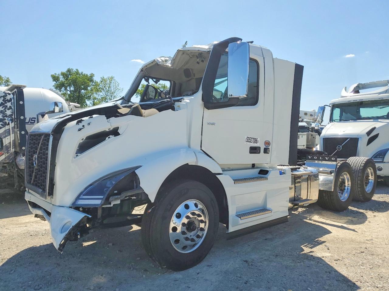 2026 Volvo All other VIN 4V4WC9DH4TN713596 photo 2