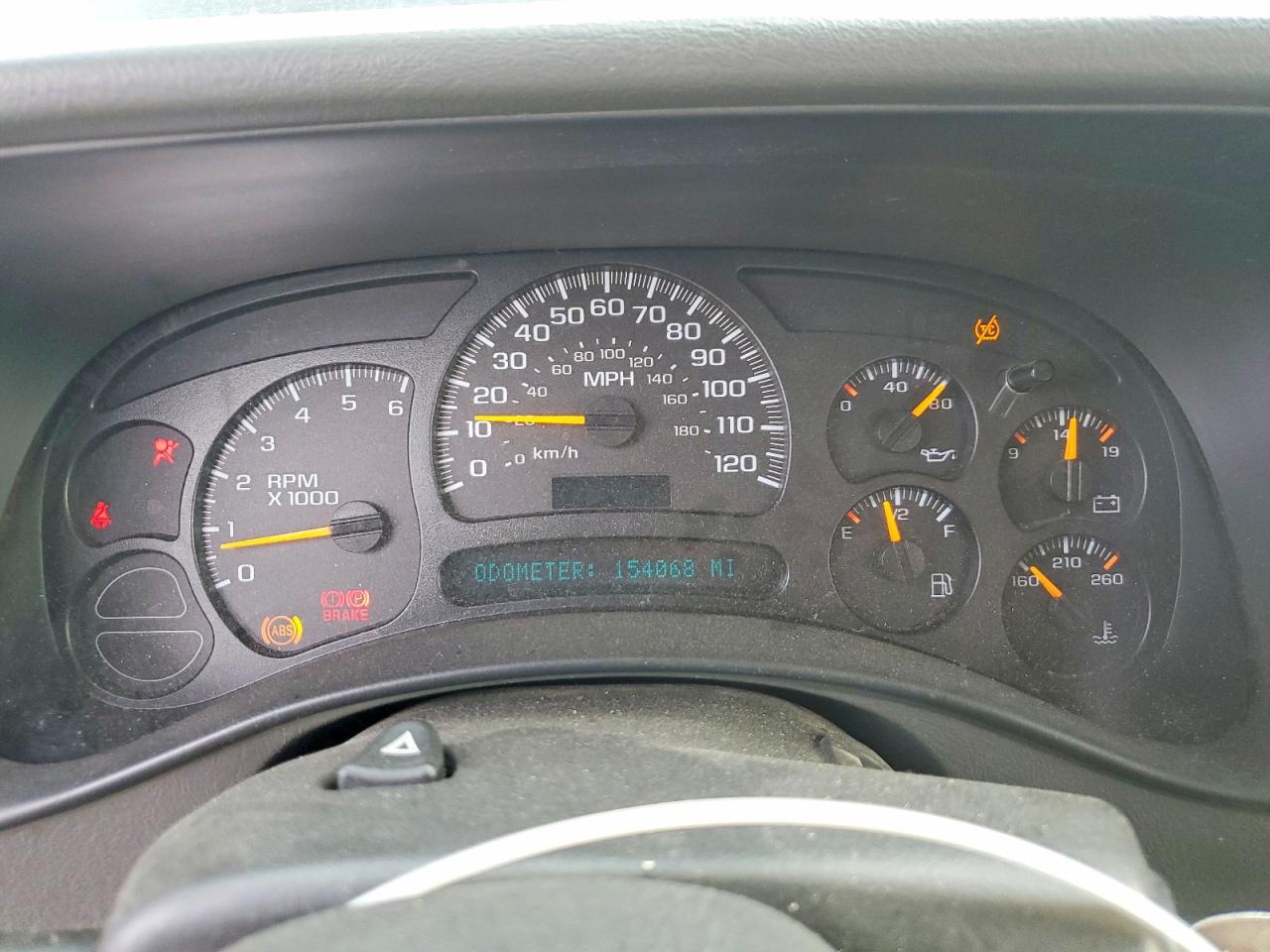 2005 Chevrolet Suburban VIN 1GNEC16ZX5J248175 photo 9