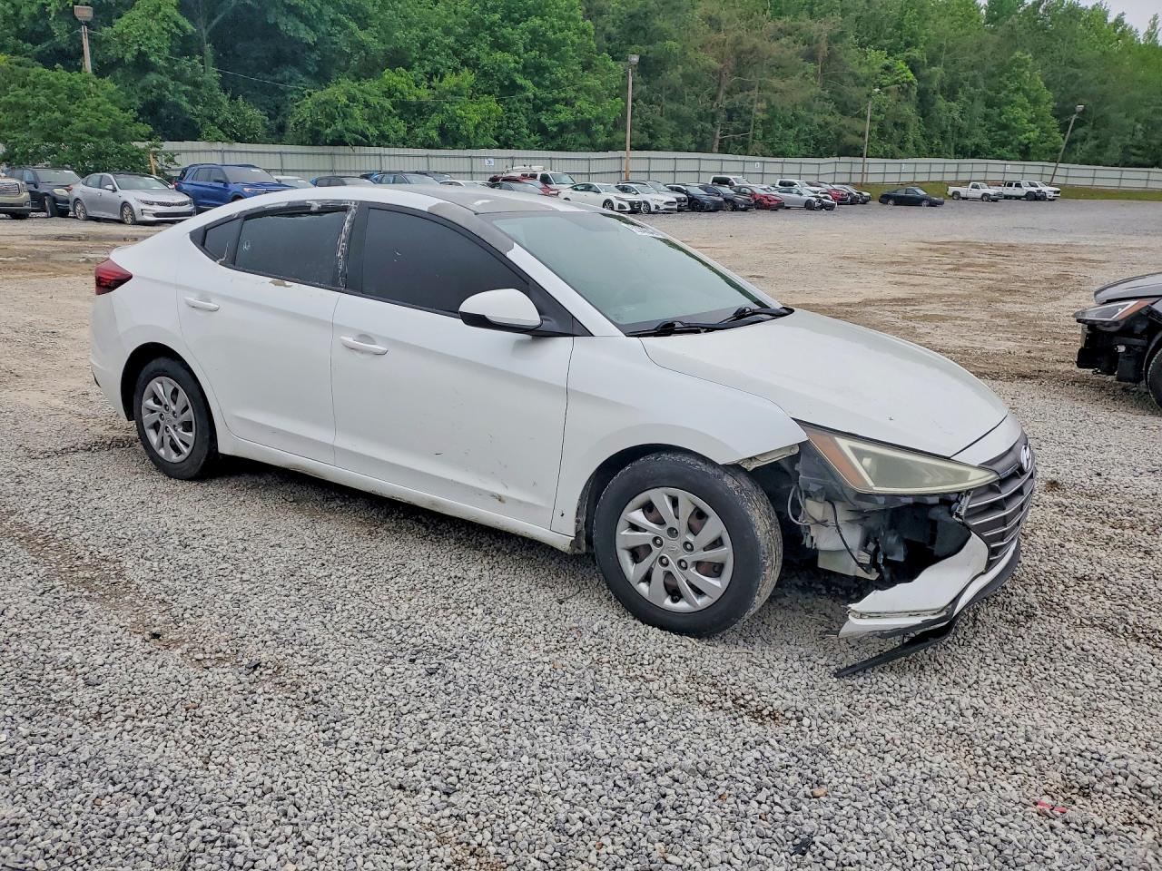 2019 Hyundai Elantra VIN 5NPD74LF7KH496070 photo 4