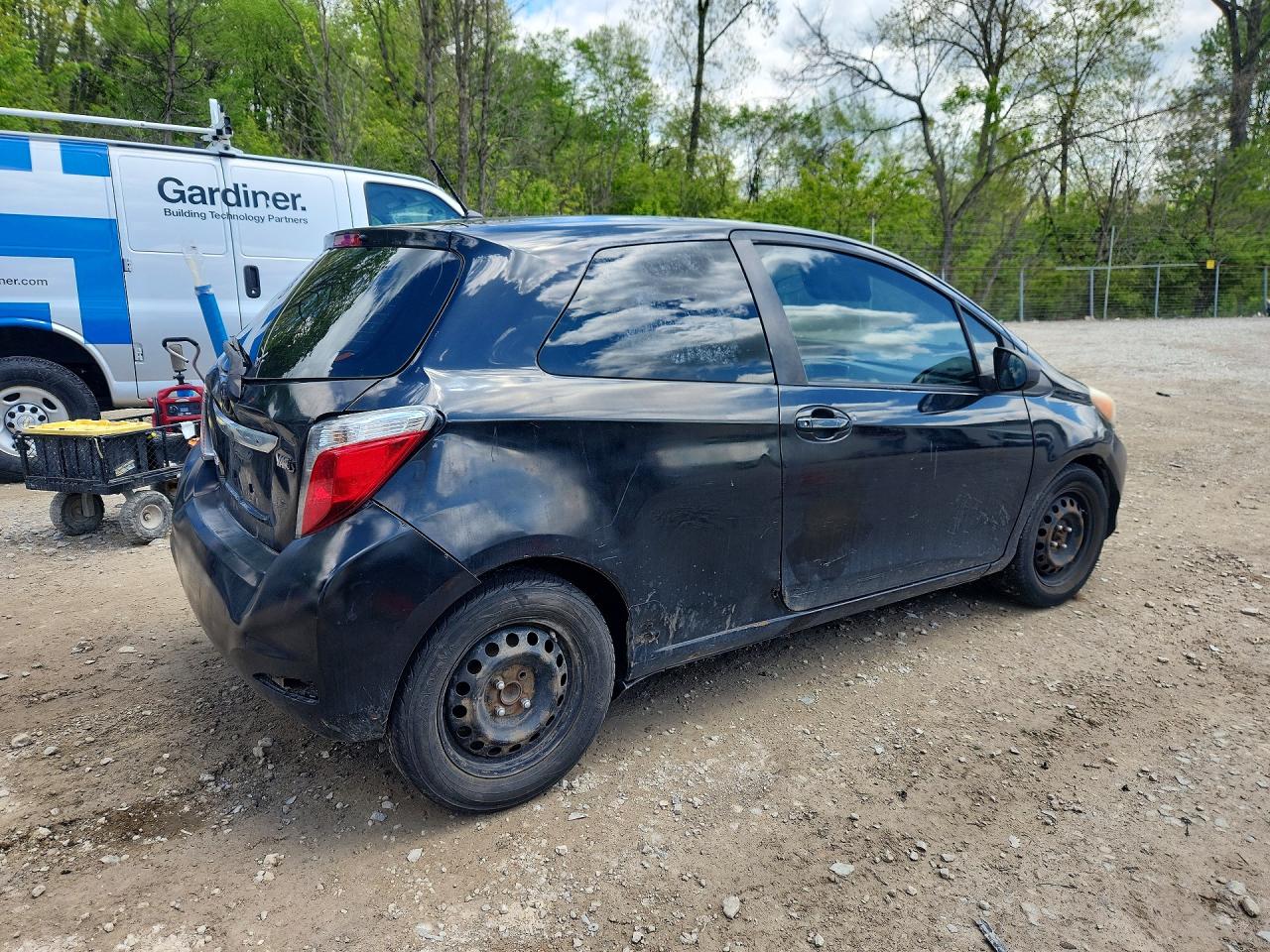 2014 Toyota Yaris VIN JTDJTUD35ED573595 photo 3