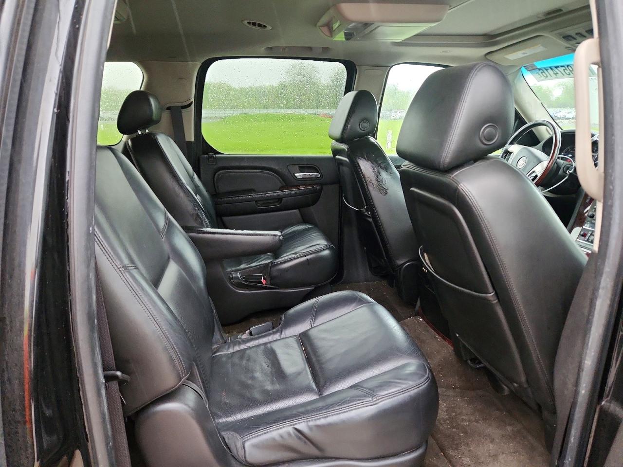 2008 Cadillac Escalade VIN 1GYFK66808R134240 photo 10