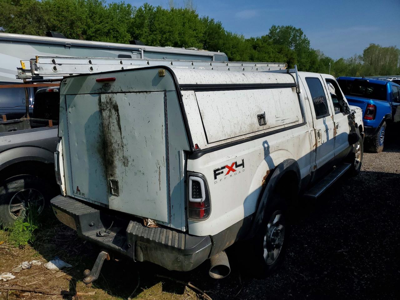 2011 Ford F350 VIN 1FT8W3BT3BEA55297 photo 3