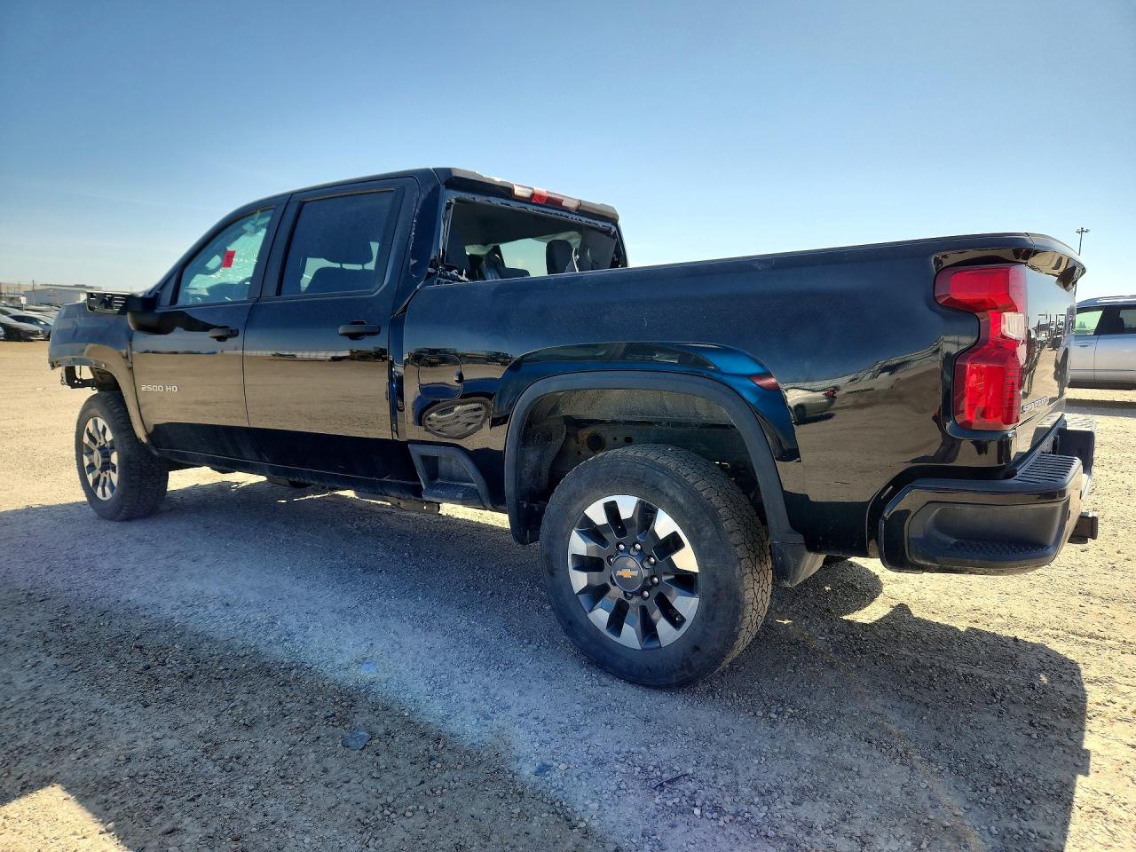 2024 Chevrolet All models VIN 2GC4YMEY4R1258796 photo 2