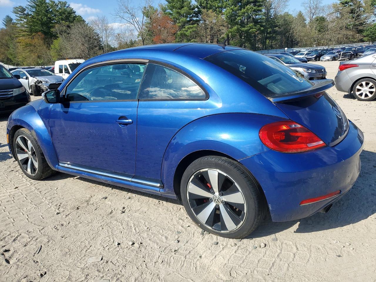 2012 Volkswagen Beetle VIN 3VW467AT3CM640123 photo 2