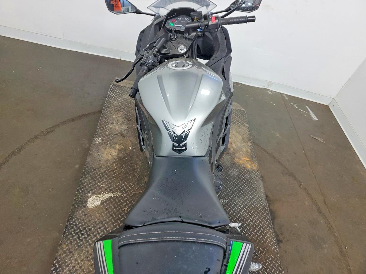 2015 Kawasaki Ex VIN JKAEX8A18FDA22429 photo 6