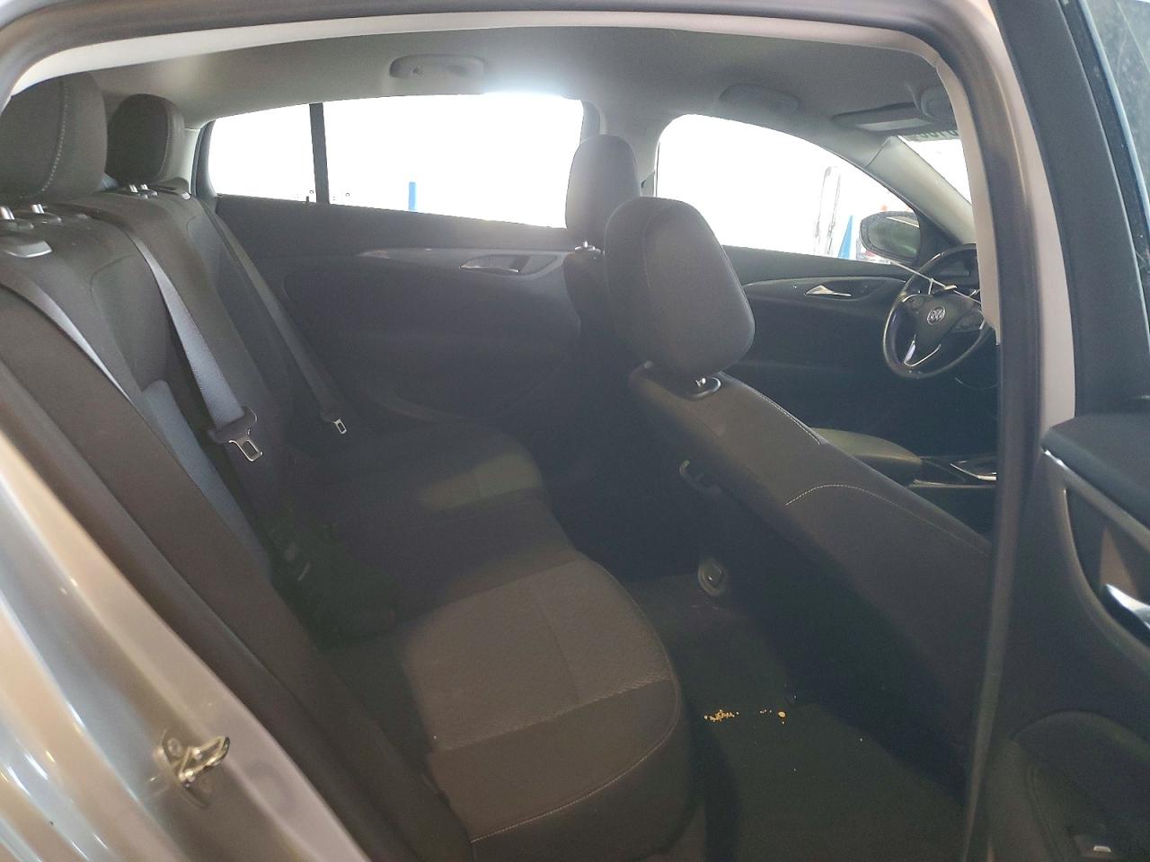 2018 Buick Regal VIN W04GL6SXXJ1155776 photo 10