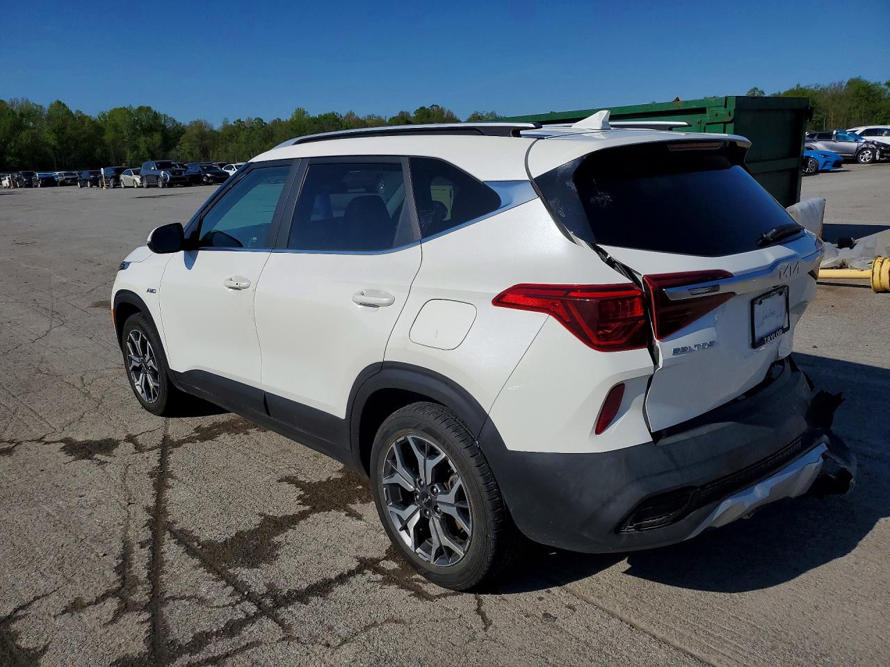2022 KIA Seltos VIN KNDERCAA3N7344960 photo 2