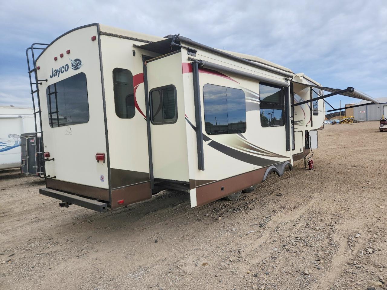 2015 JAYCO All models VIN 1UJCJ0BU8F1LG0125 photo 4