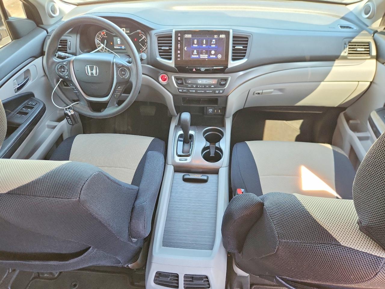 2018 Honda Pilot VIN 5FNYF5H35JB002682 photo 8