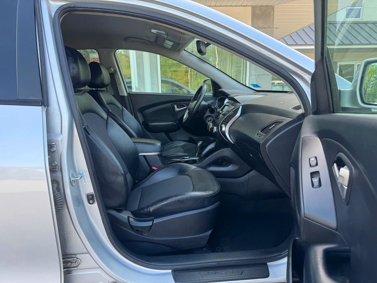 2012 HYUNDAI Tucson VIN KM8JUCAC4CU395912 photo 5
