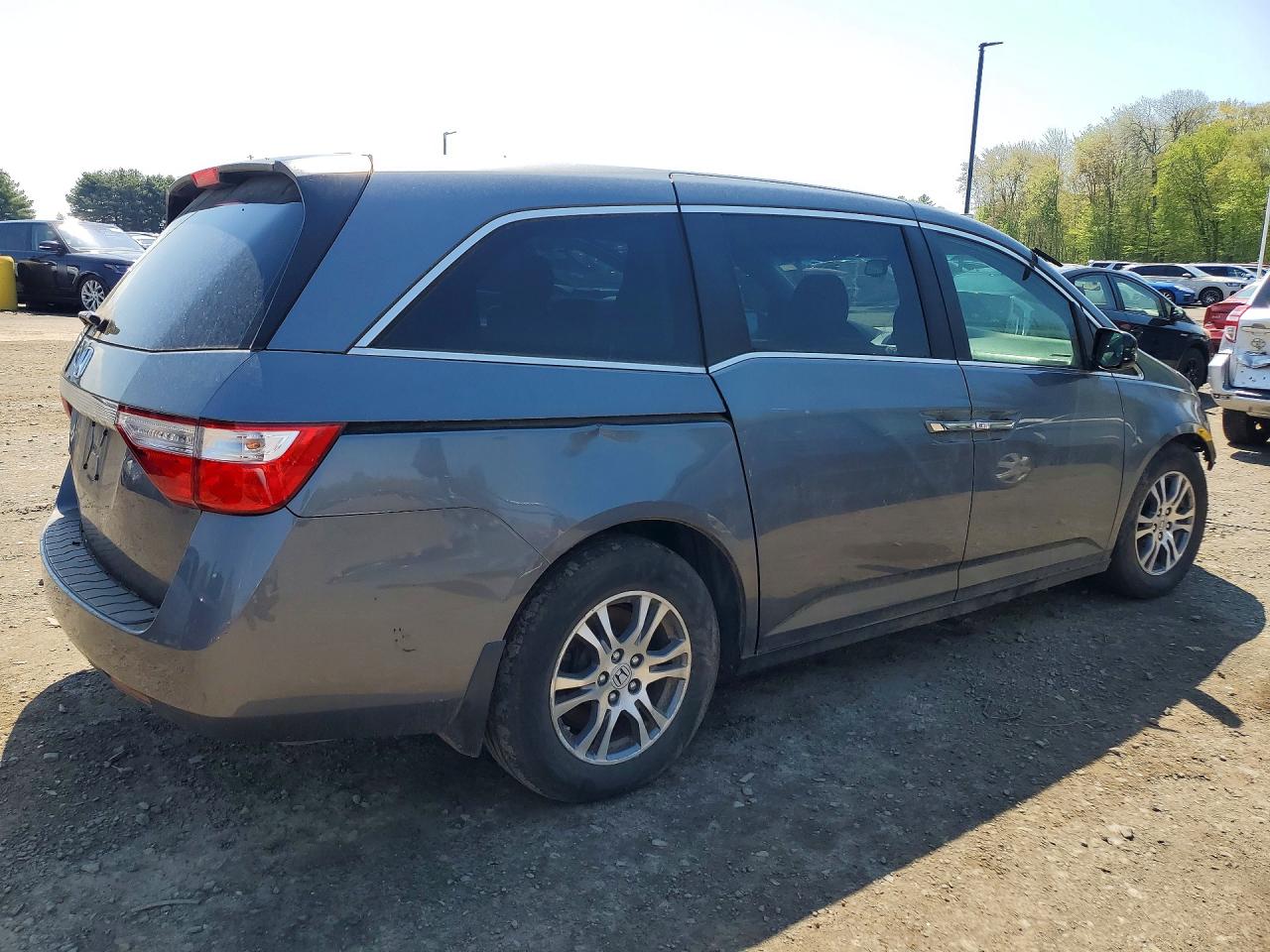 2011 HONDA All models VIN 5FNRL5H6XBB093487 photo 3