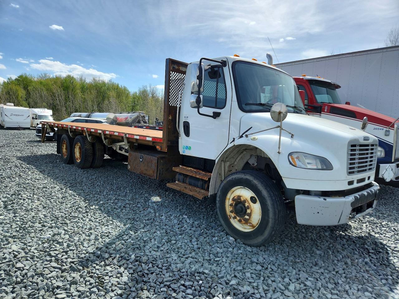 2018 FREIGHTLINER All other VIN 1FVHCYFEXJHJG7075 photo 4