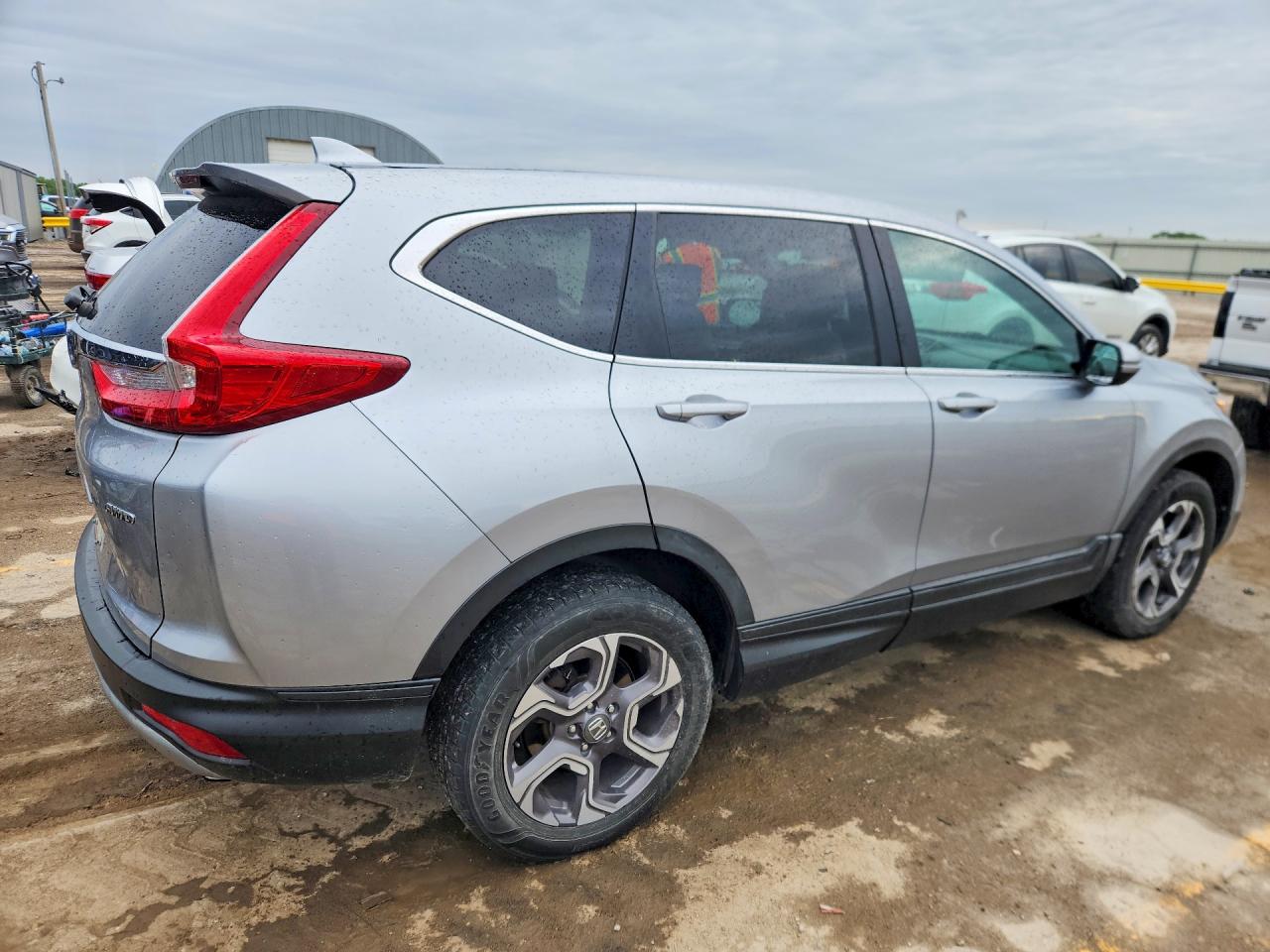 2018 Honda Crv VIN 7FARW2H8XJE089238 photo 3