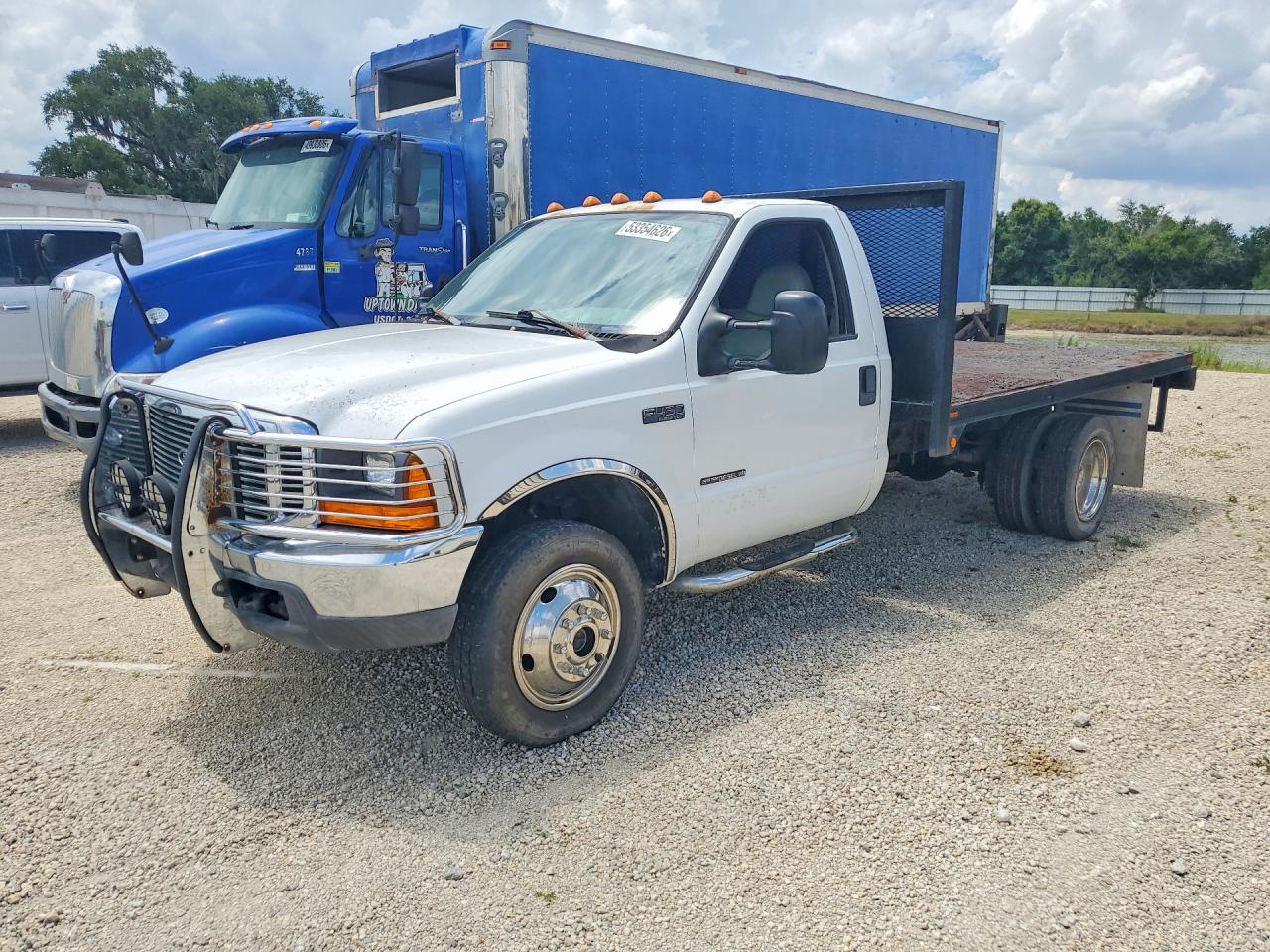 1999 Ford F450 VIN 1FDXF47F1XED84975 photo 1