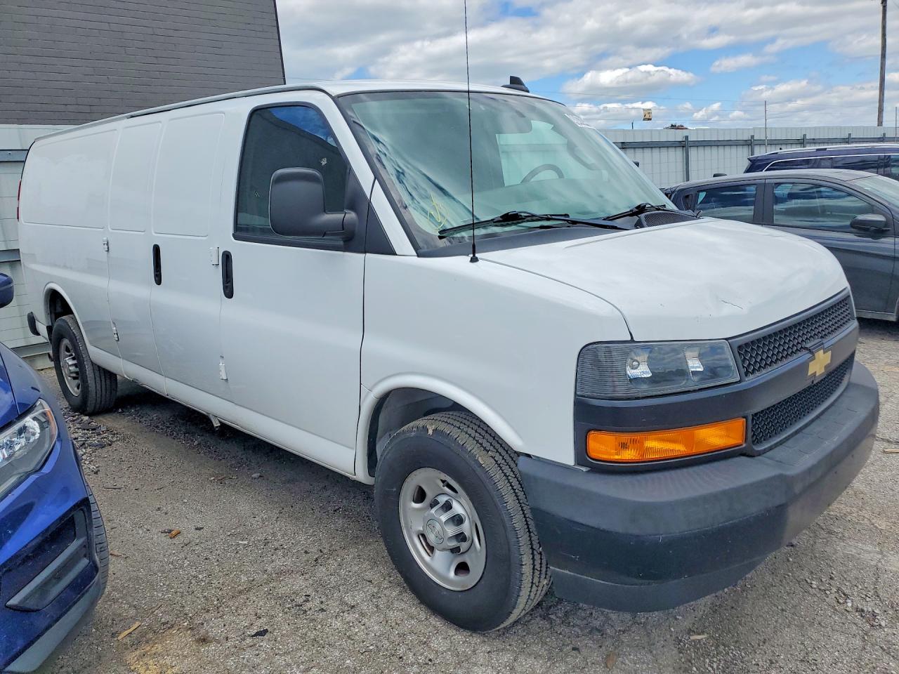 2020 CHEVROLET Express VIN 1GCWGBFP0L1143146 photo 4