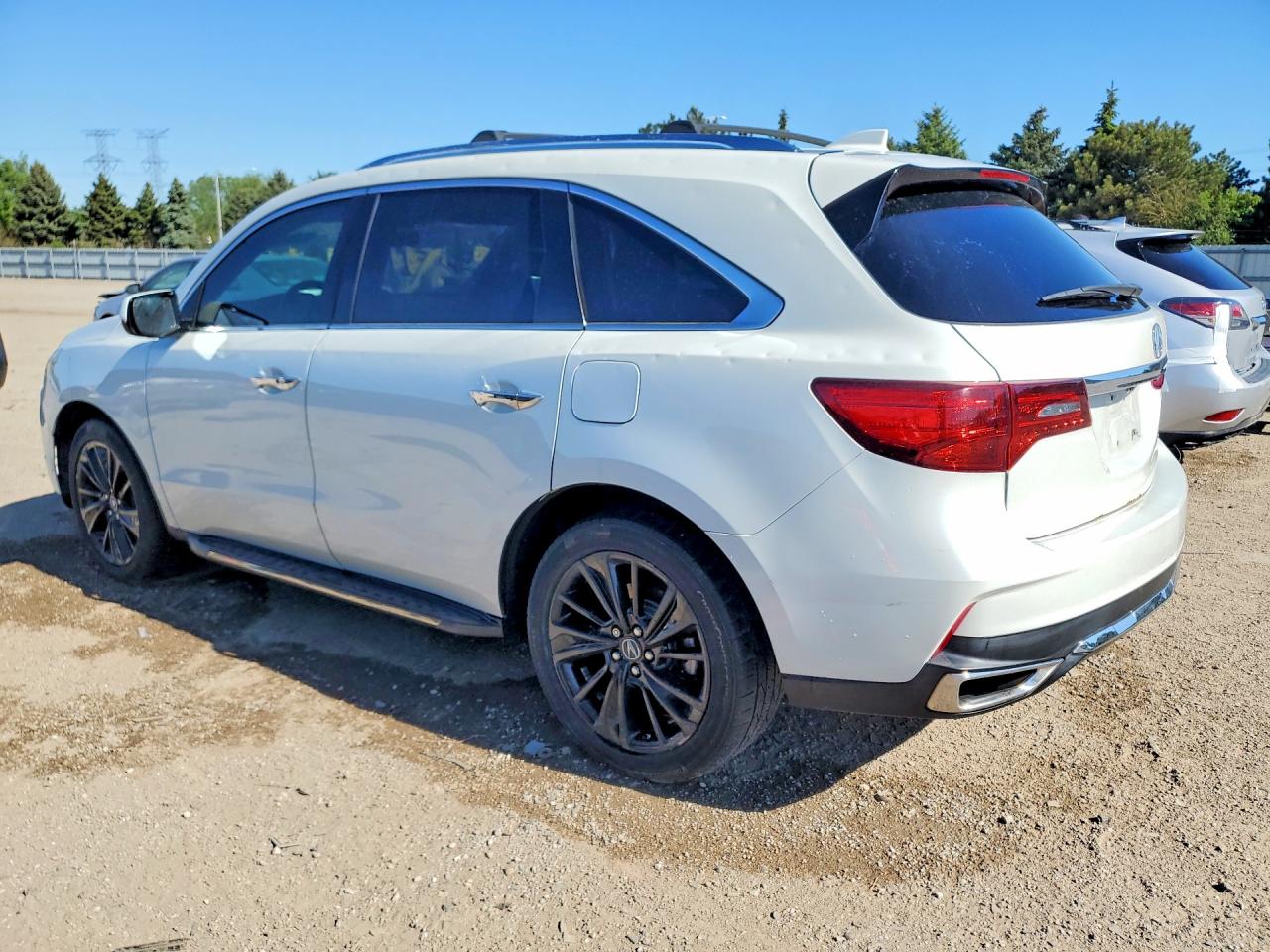 2017 Acura Mdx VIN 5J8YD4H55HL006483 photo 2