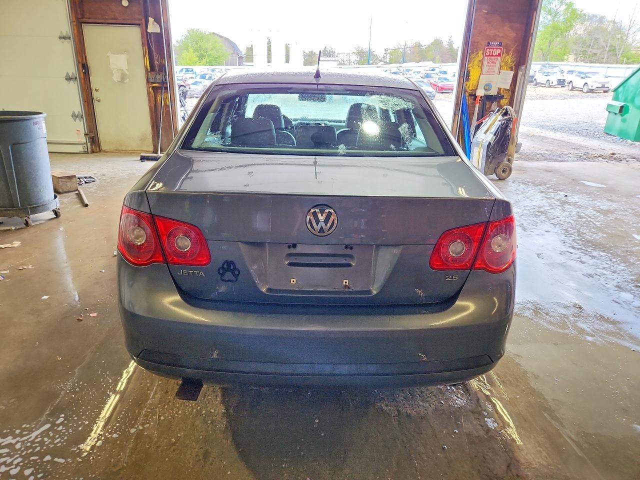2007 Volkswagen Jetta VIN 3VWEF71K07M065786 photo 6
