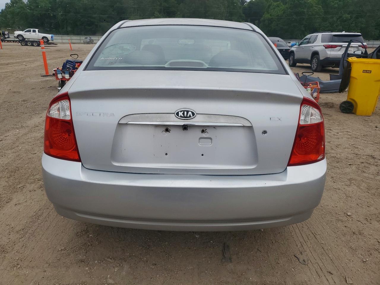 2005 Kia Spectra VIN KNAFE121X55167996 photo 6
