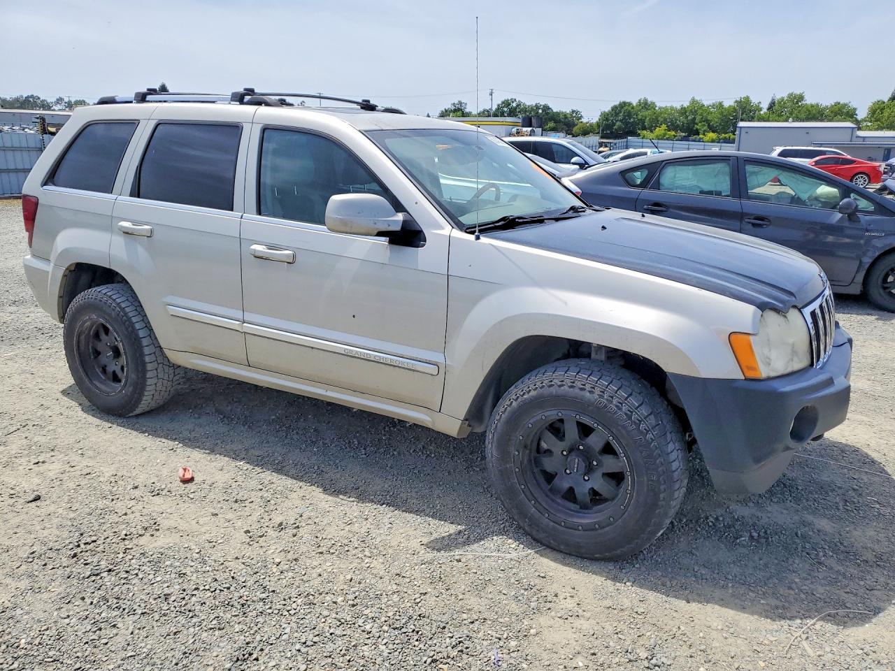 2007 Jeep Cherokee VIN 1J8HR68M17C688076 photo 4
