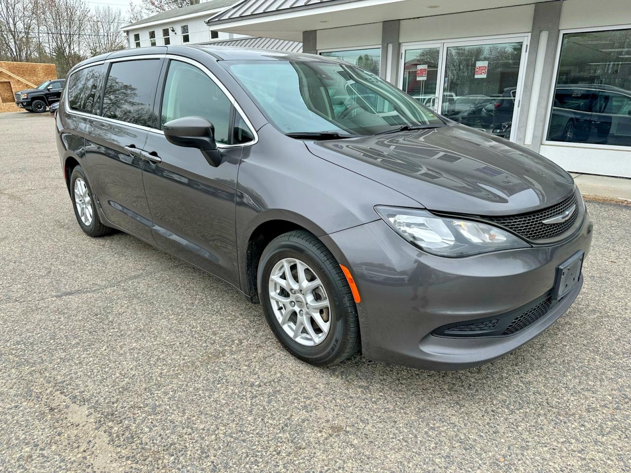 2022 CHRYSLER Minivan VIN 2C4RC1CGXNR105042 photo 1