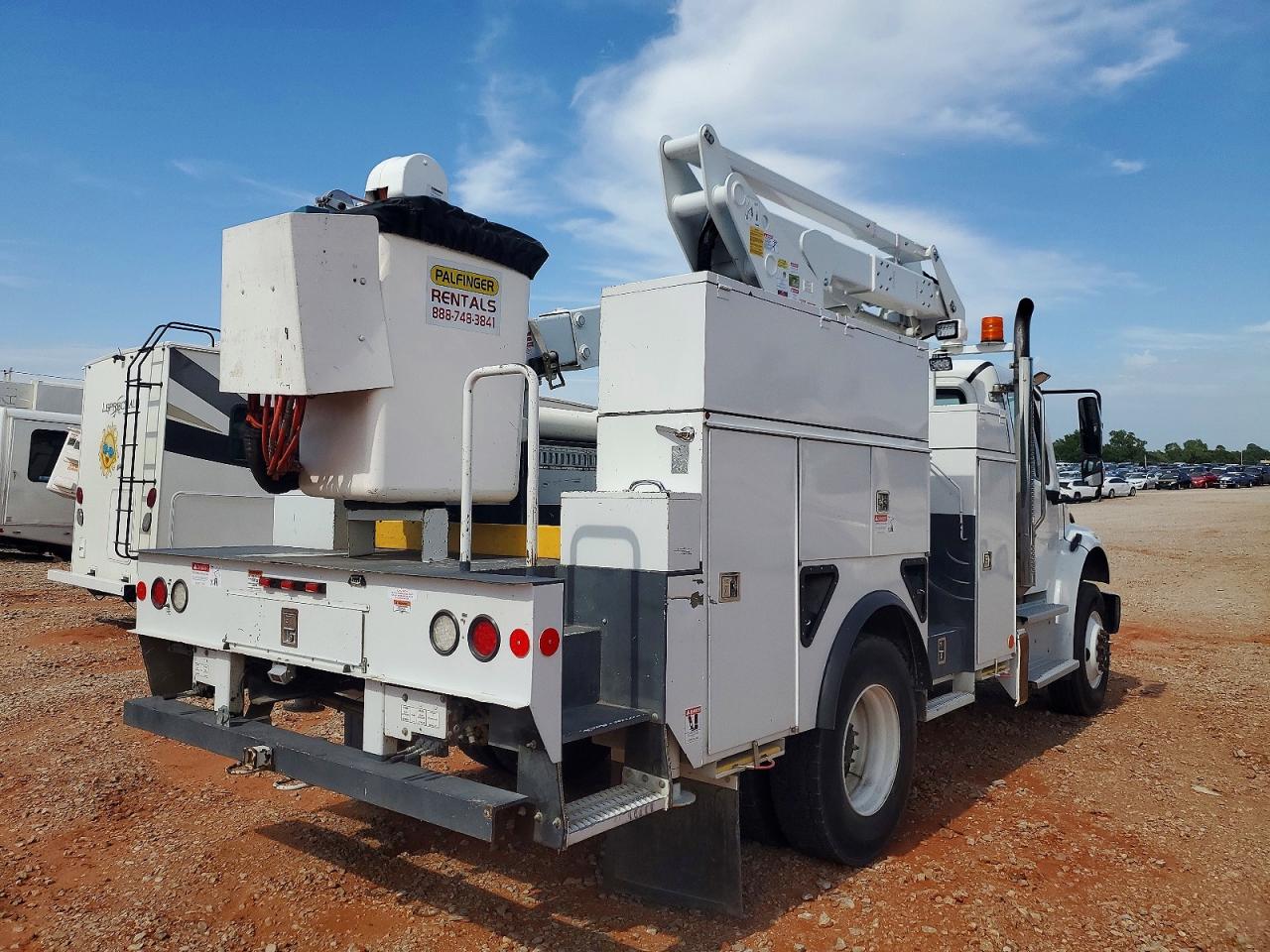 2020 FREIGHTLINER All other VIN 1FVDCWFC9LHLL0470 photo 4